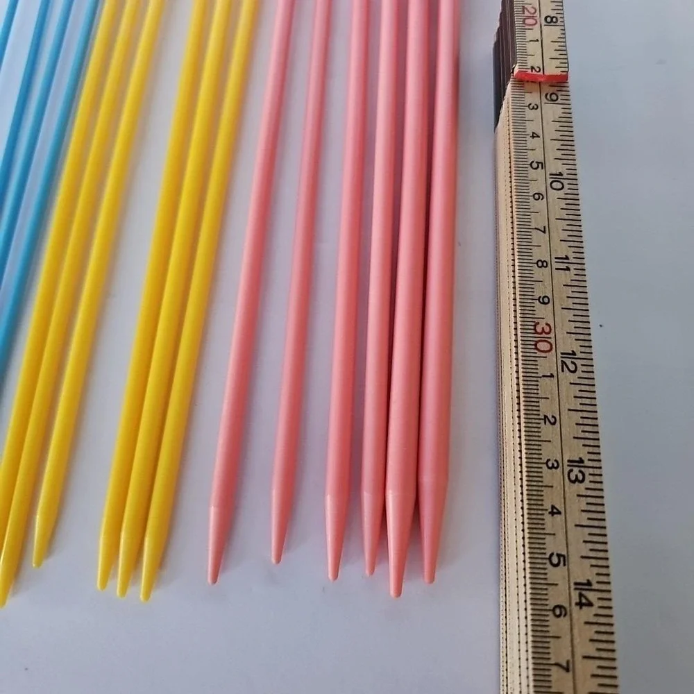 Vintage Coats & Clark Knitting Needles Set 14in‎ Plastic Colorful Retro Crafting